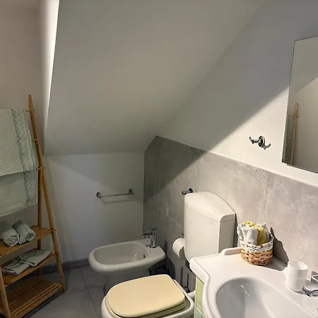 Casa de hóspedes Monolocale Zefiro 4*